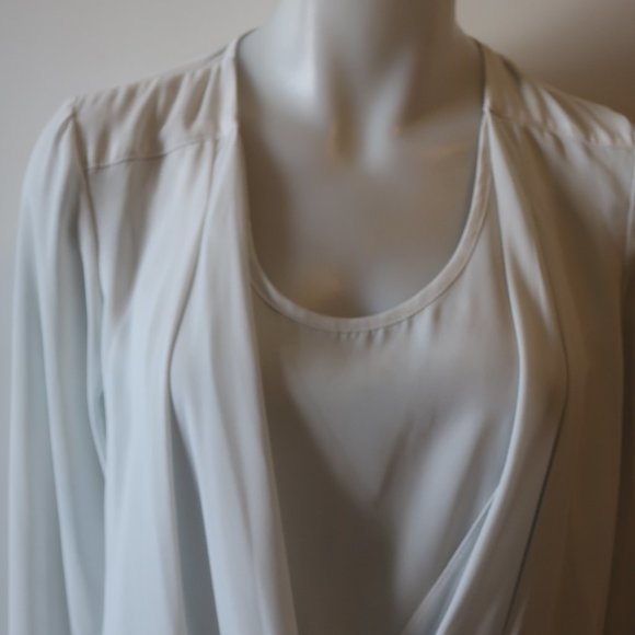 NEIMAN MARCUS LIGHT GREEN LONG SLEEVE BLOUSE SZ S - Picture 6 of 9